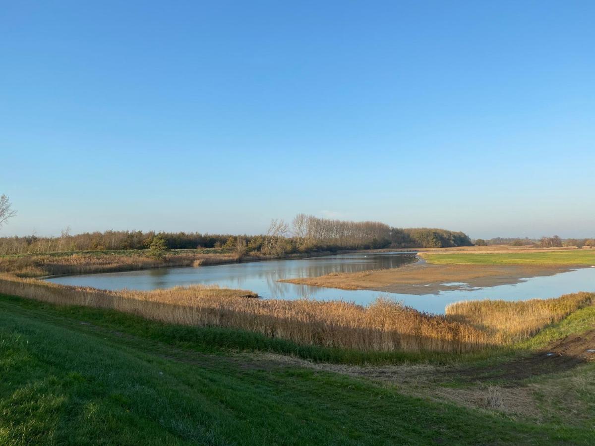 Holiday home Scheldezicht In Zeeland Dicht Bij Zee